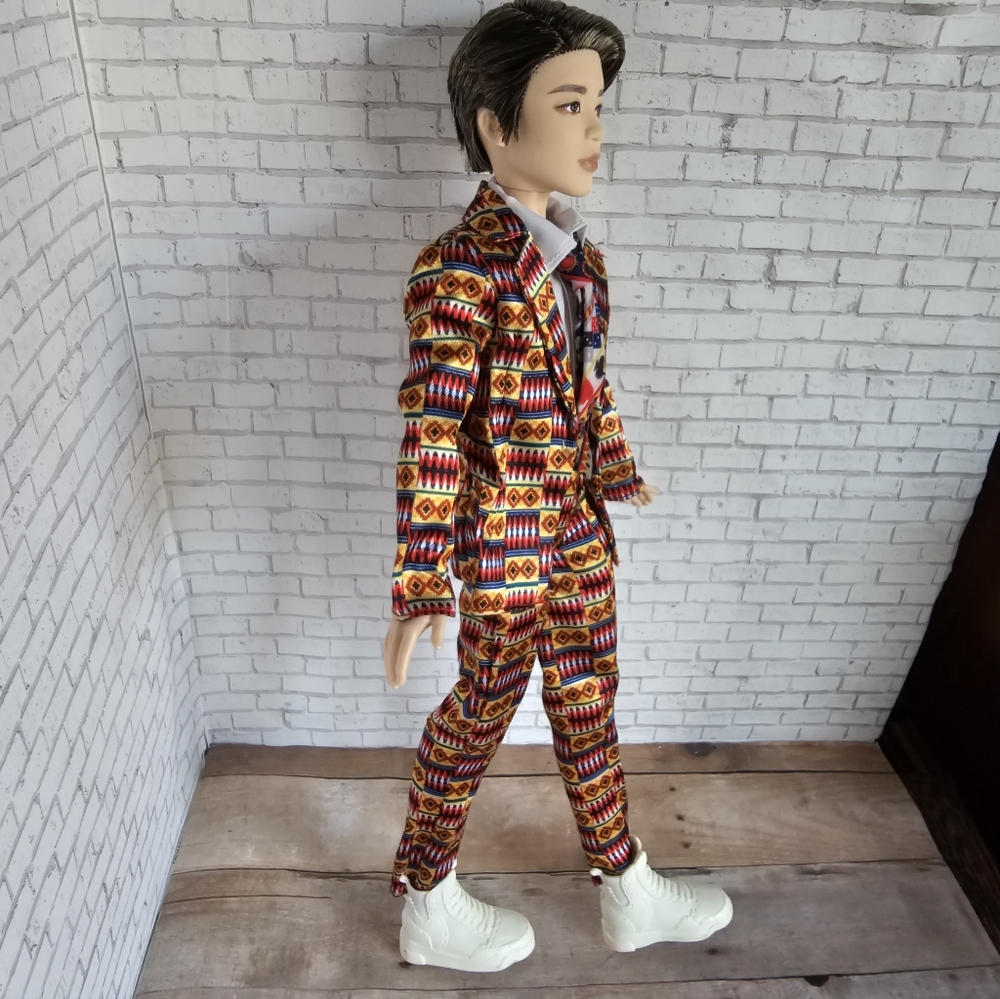Mattel BTS Jimin Core Idol Fashion Doll 11 Inch Articulated K Pop - Picture 3 of 5